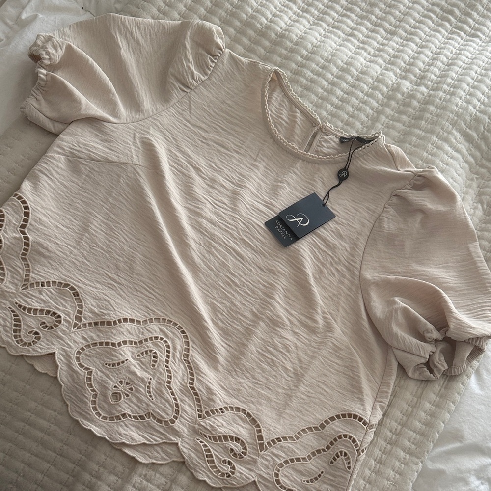 Adrianna Papell Blouse Cream Scalloped Eyelet Short Sleeve Top